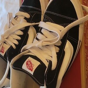 Vans Knu Mid Shoes